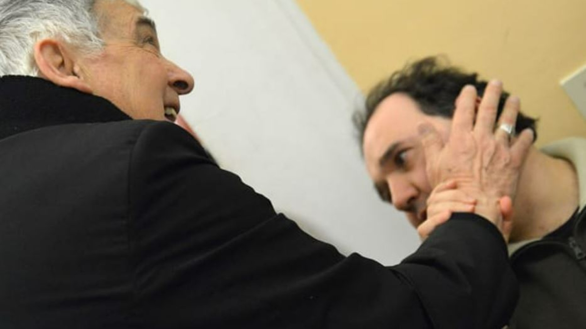 Il cardinale Menichelli: «Tempo di nuovi samaritani accanto a chi soffre»