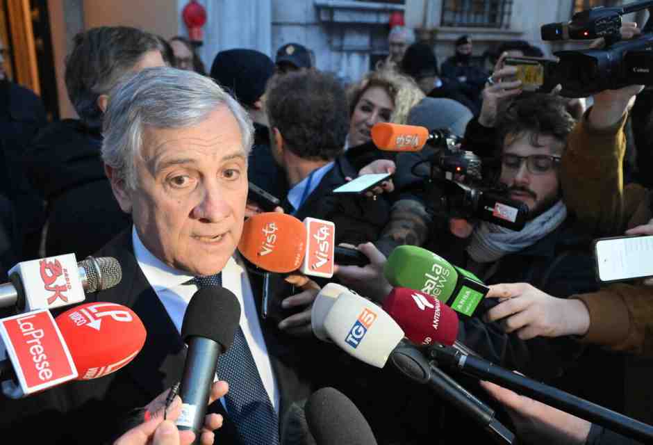 Di età anagrafica, su Zelensky, Tajani e Ilaria Salis