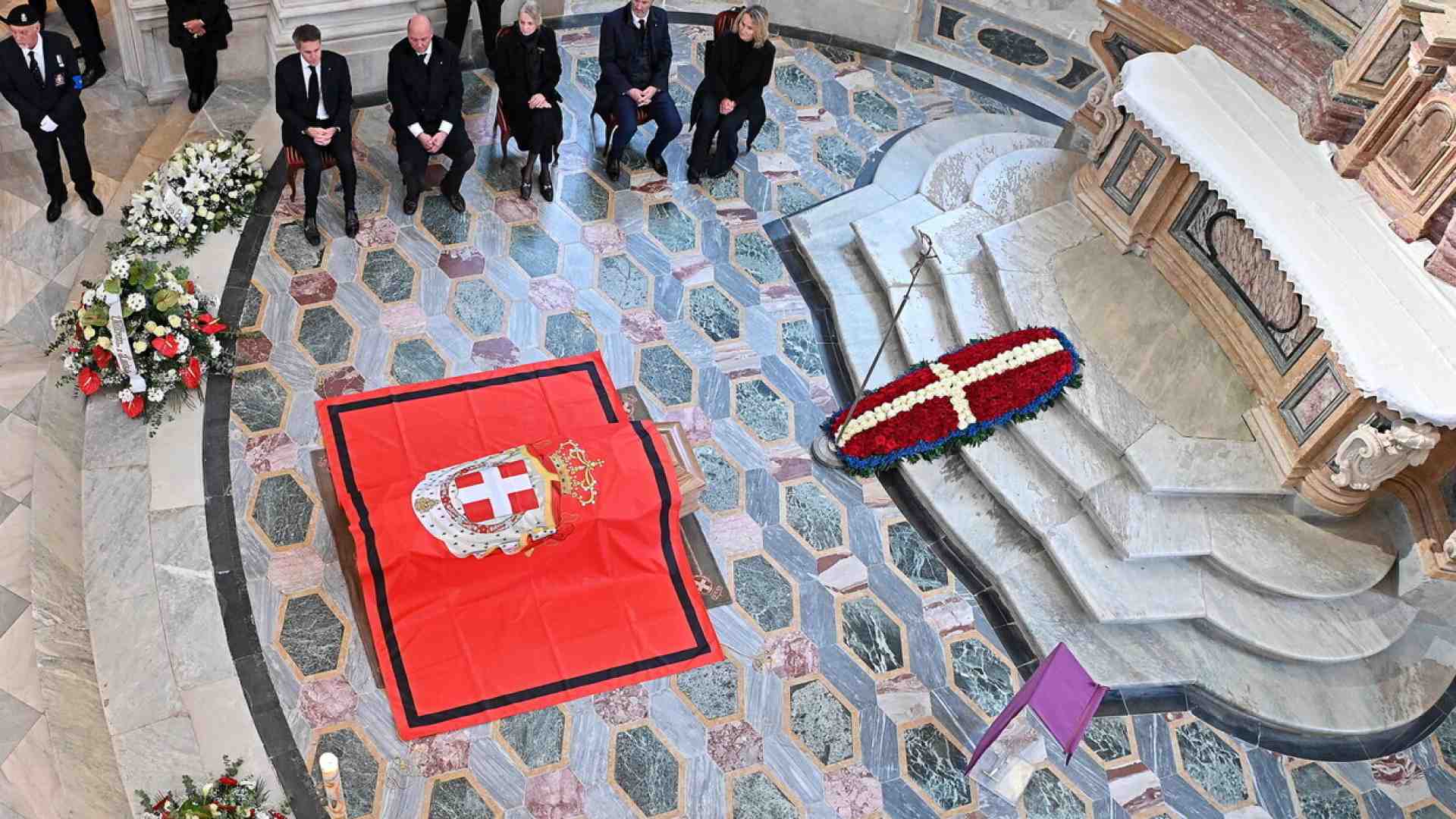 Così muore un quasi-re: la Camera ardente di Vittorio Emanuele alla Venaria Reale