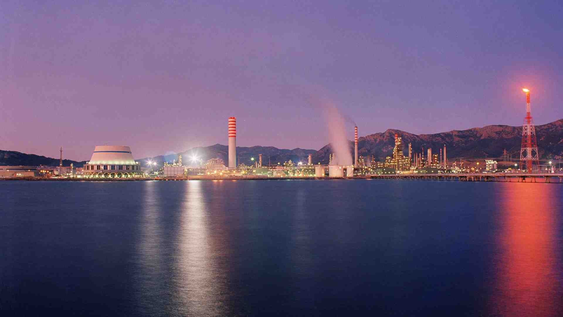 I Moratti cedono il controllo di Saras a Vitol: addio al petrolio