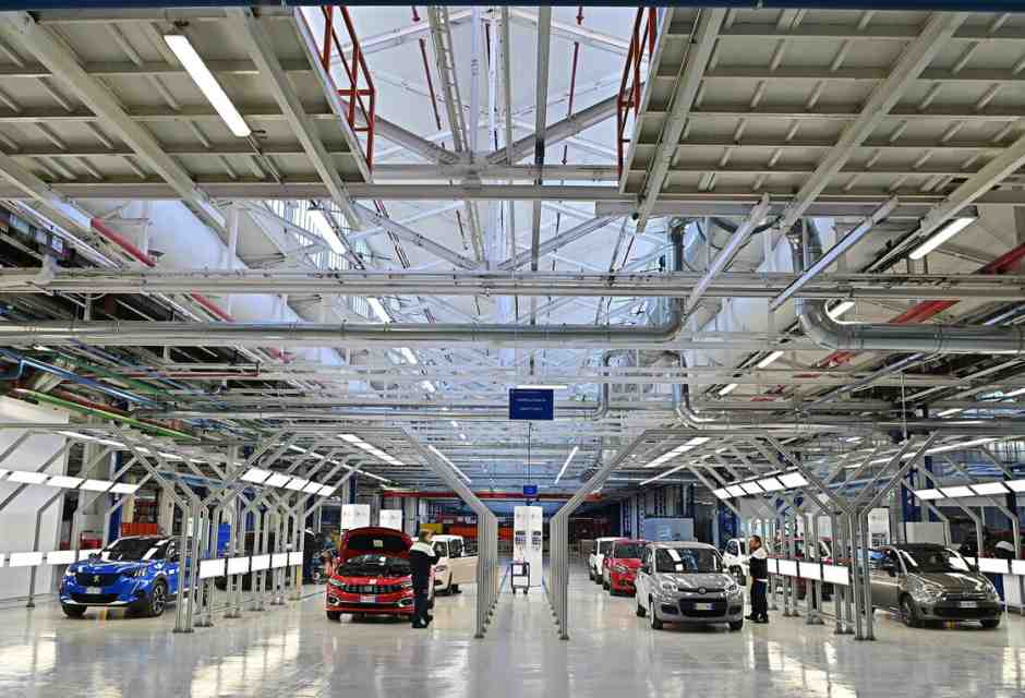 Da Mirafiori a Bagnoli, fino Termini: ecco le città della ruggine. Si aggiungerà pure Taranto con l'ex Ilva