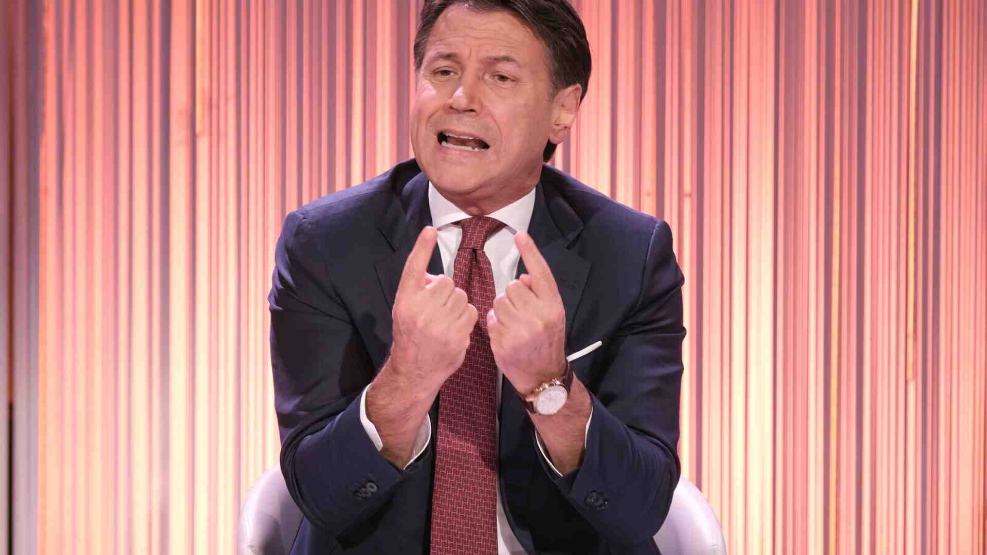 Giuseppe Conte fa in Rai prove di governo con Meloni. Ha più direttori e volti del Pd. Arriva pure Gomez