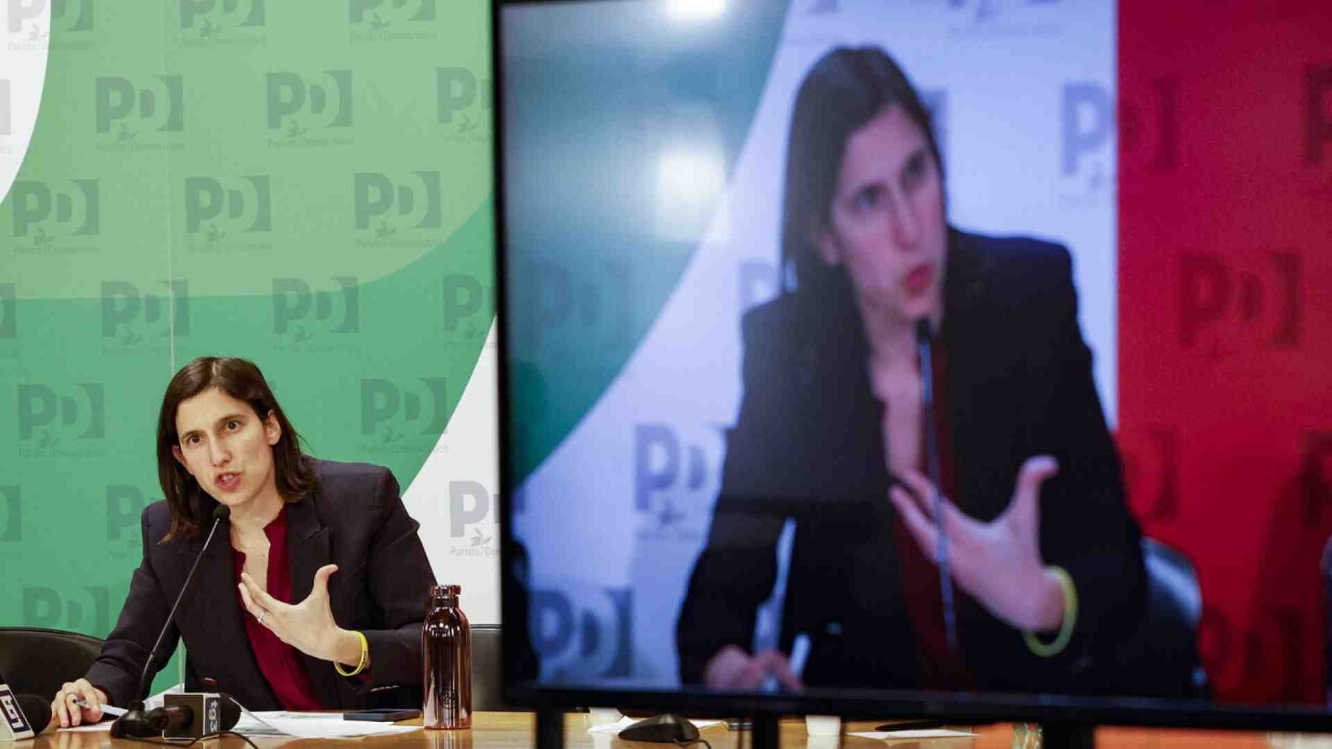 La terza via di Schlein: candidarsi alle europee, ma non più da capolista