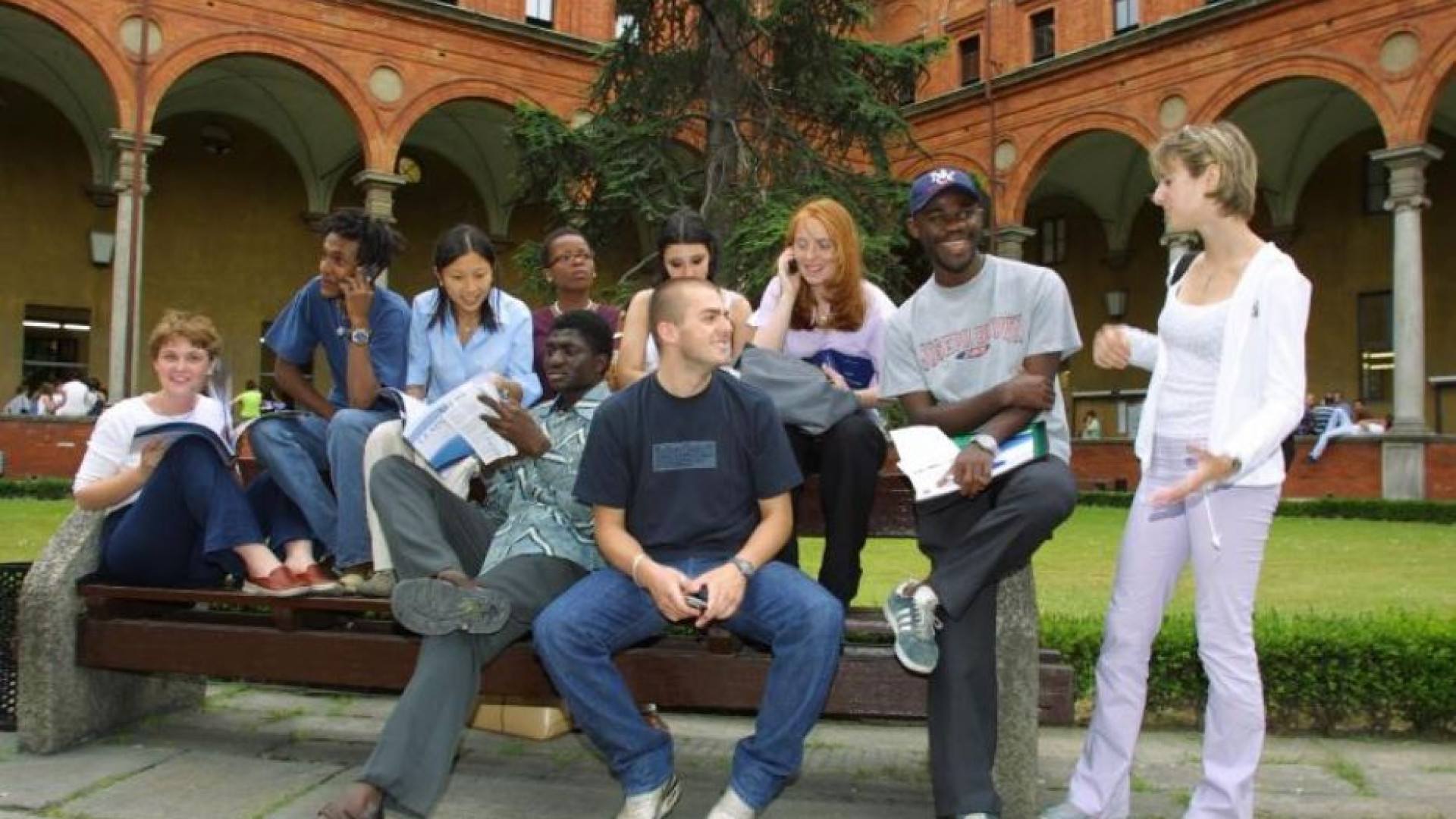 Migranti, verso un milione di studenti. «Cittadinanza? Legge da aggiornare»