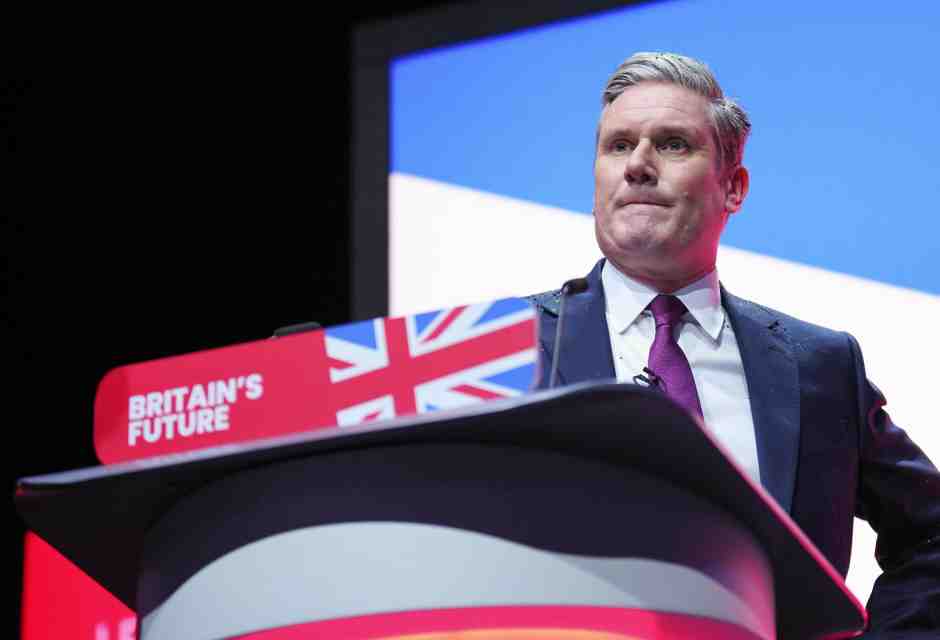 Keir Starmer sospende il suo candidato a una suppletiva che ha attaccato Israele