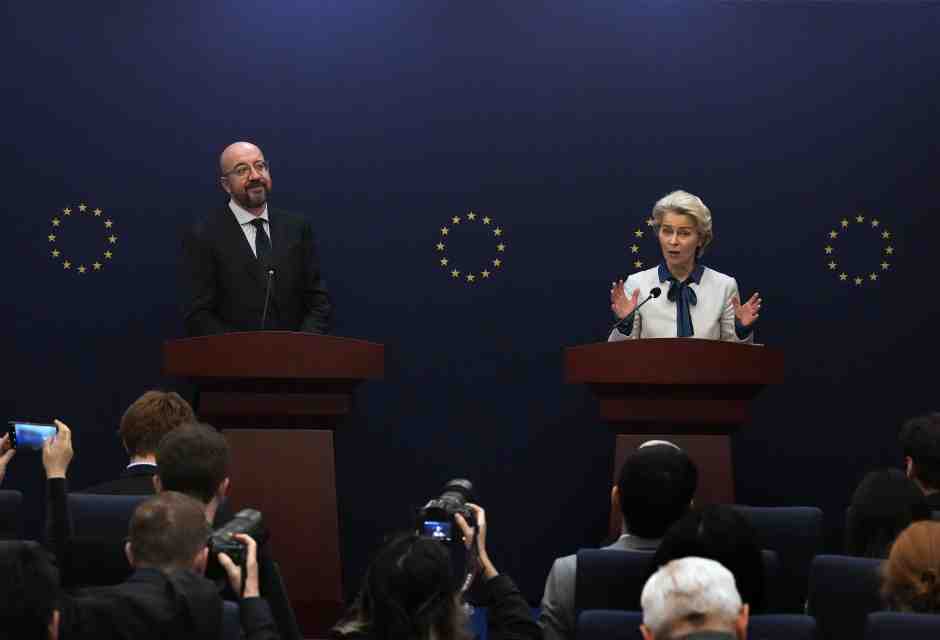 Sanzioni e pressioni dell'Ue contro Putin e i suoi amici