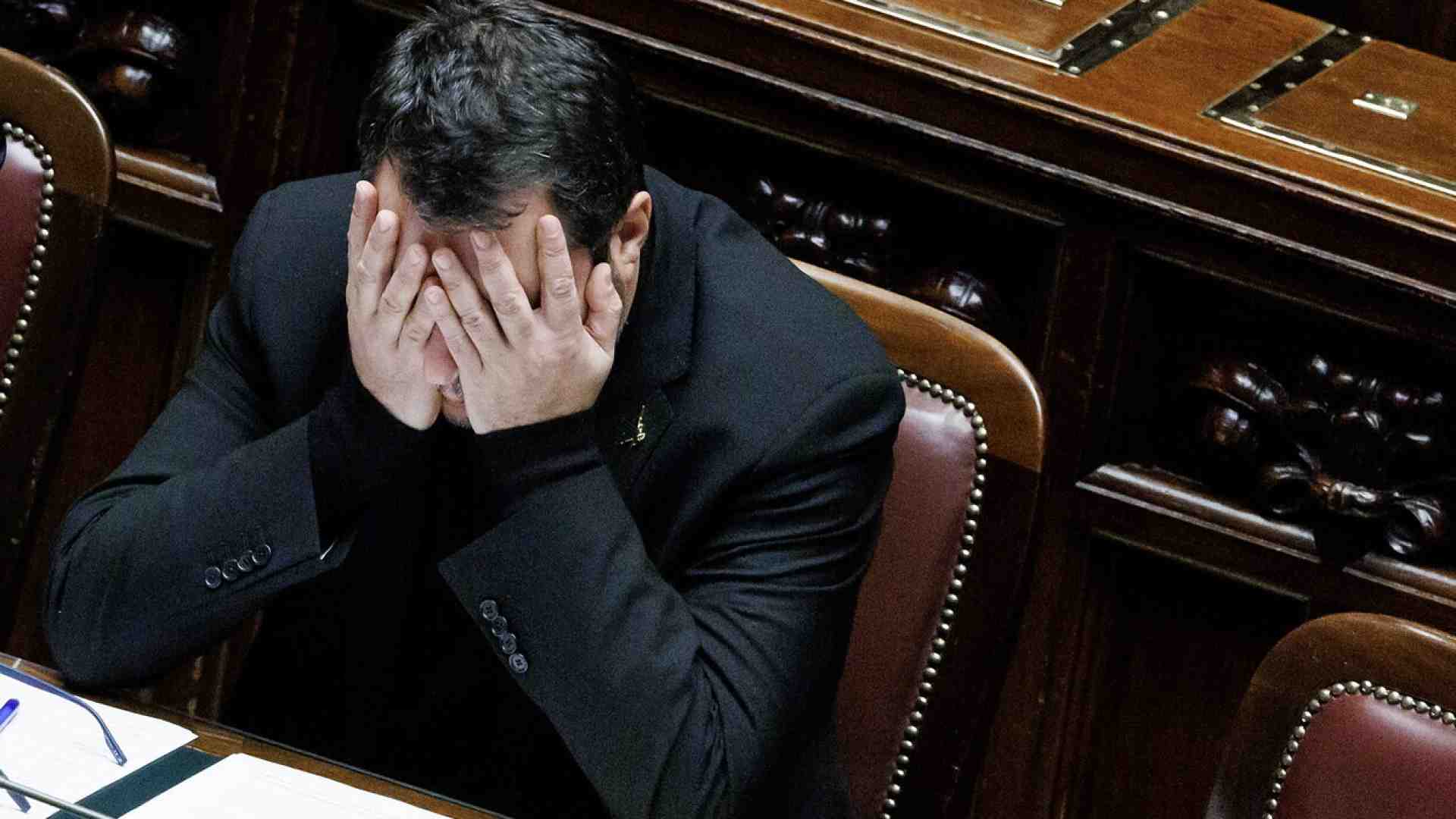 Salvini si avvicina a Conte. La Lega sogna Fedriga segretario: "Sembriamo ormai l'Udc"