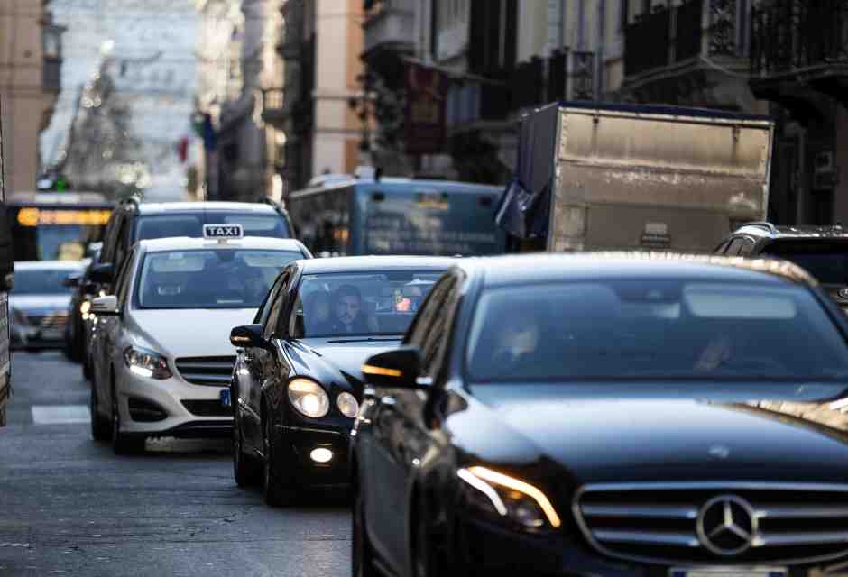 Il paradosso degli Ncc: “Vorremmo più licenze”