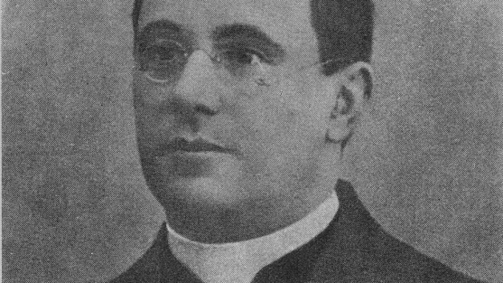 Sia lodato Don Minzoni, antifascista