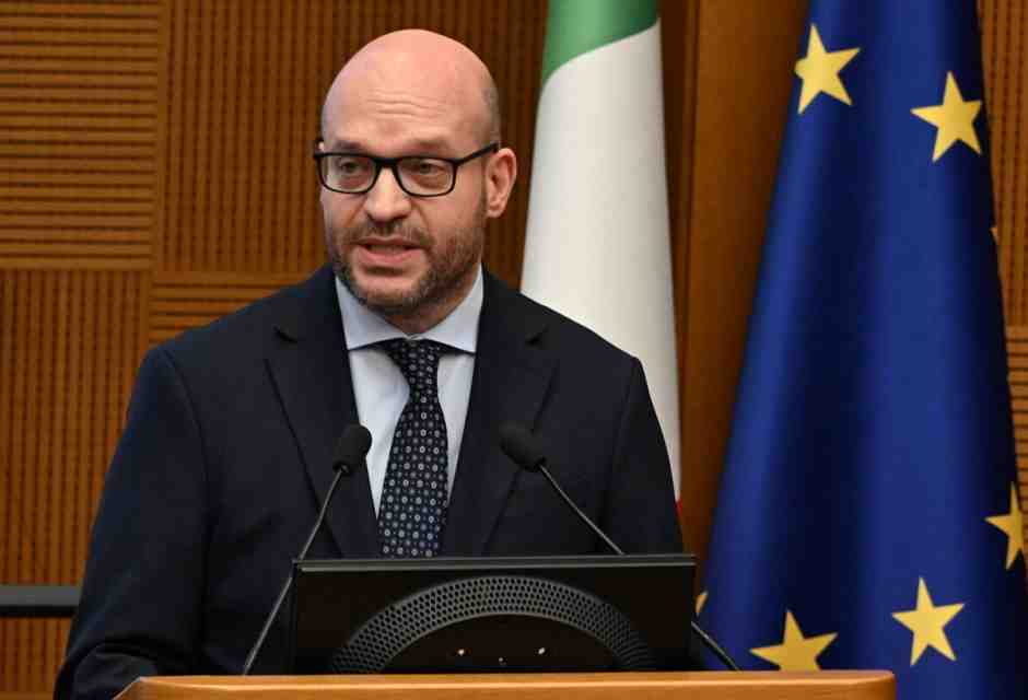 Morte di Navalny, il presidente della Camera Fontana: "Profonda amarezza. Spero venga fatta chiarezza"