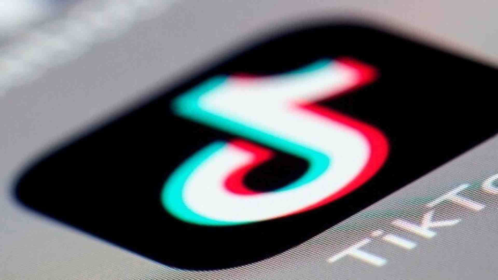 Lupi mannari, vampiri e sesso: da TikTok ora passa il “romantasy”