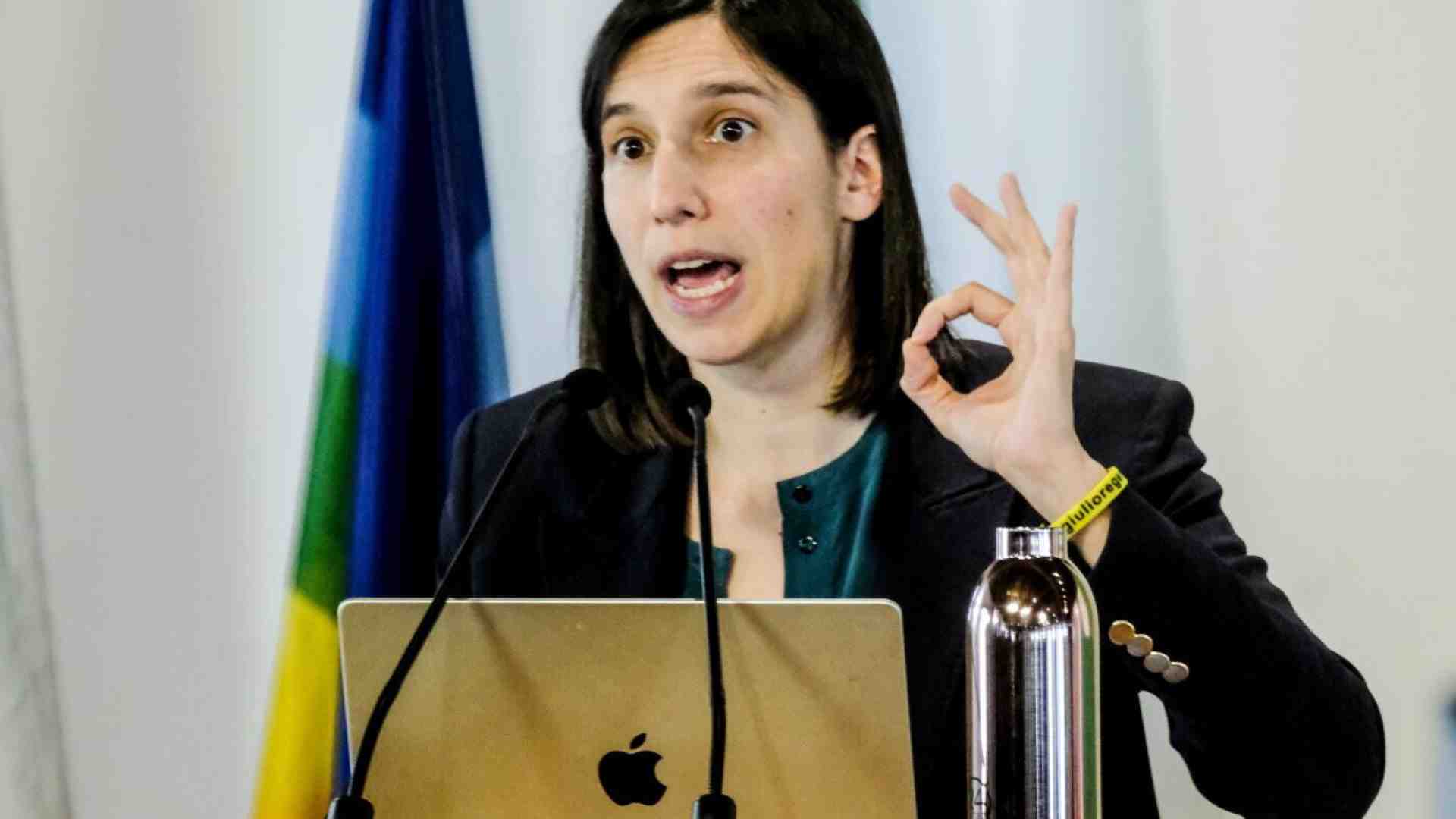 Perché Elly Schlein è Enrico Ghezzi