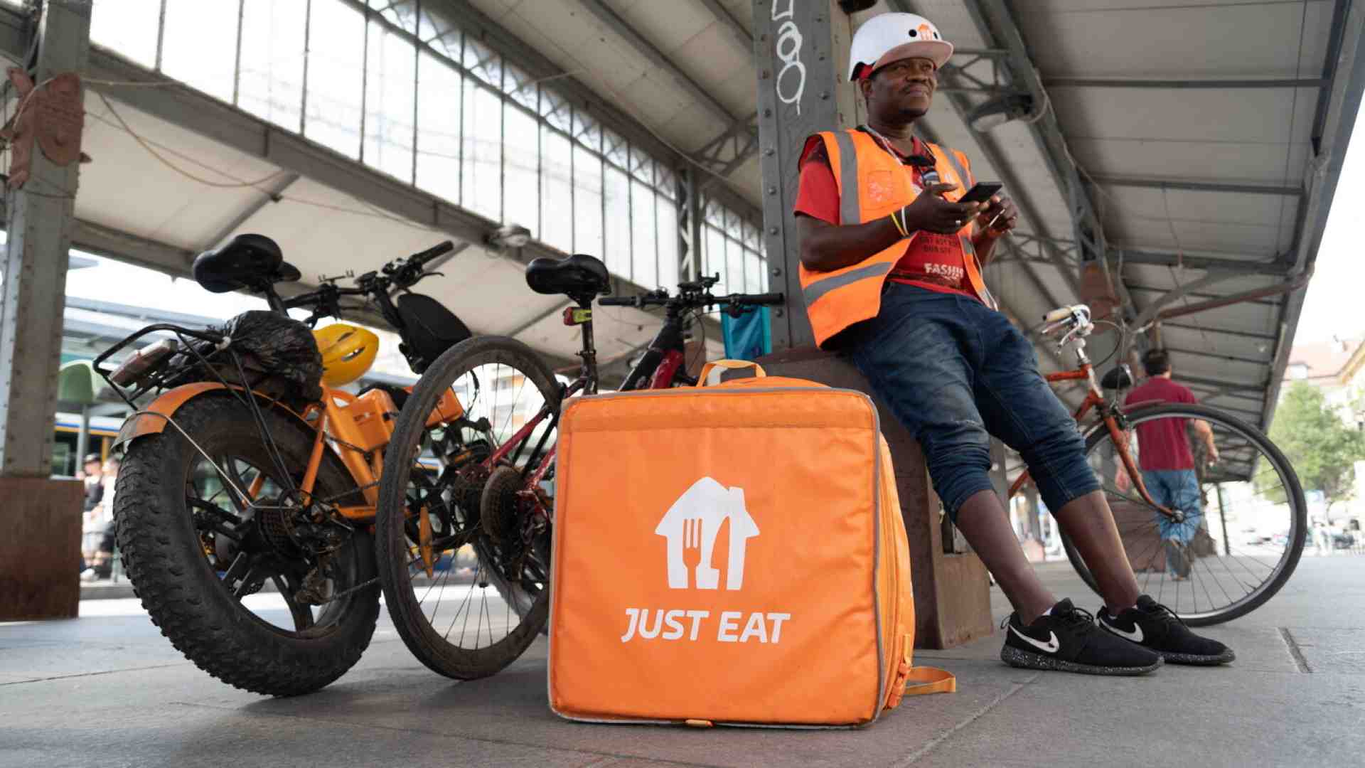 L’Unione europea volta le spalle ai rider