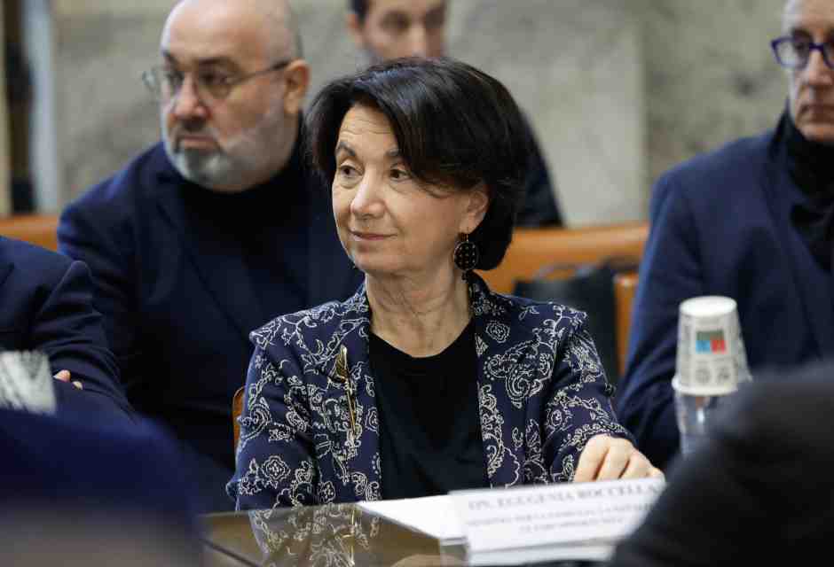 La Grecia approva le nozze gay. Roccella: “Da noi i diritti già ci sono, lì c'è l’utero in affitto”