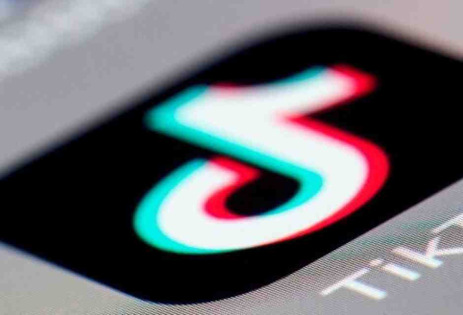 Lupi mannari, vampiri e sesso: da TikTok ora passa il “romantasy”