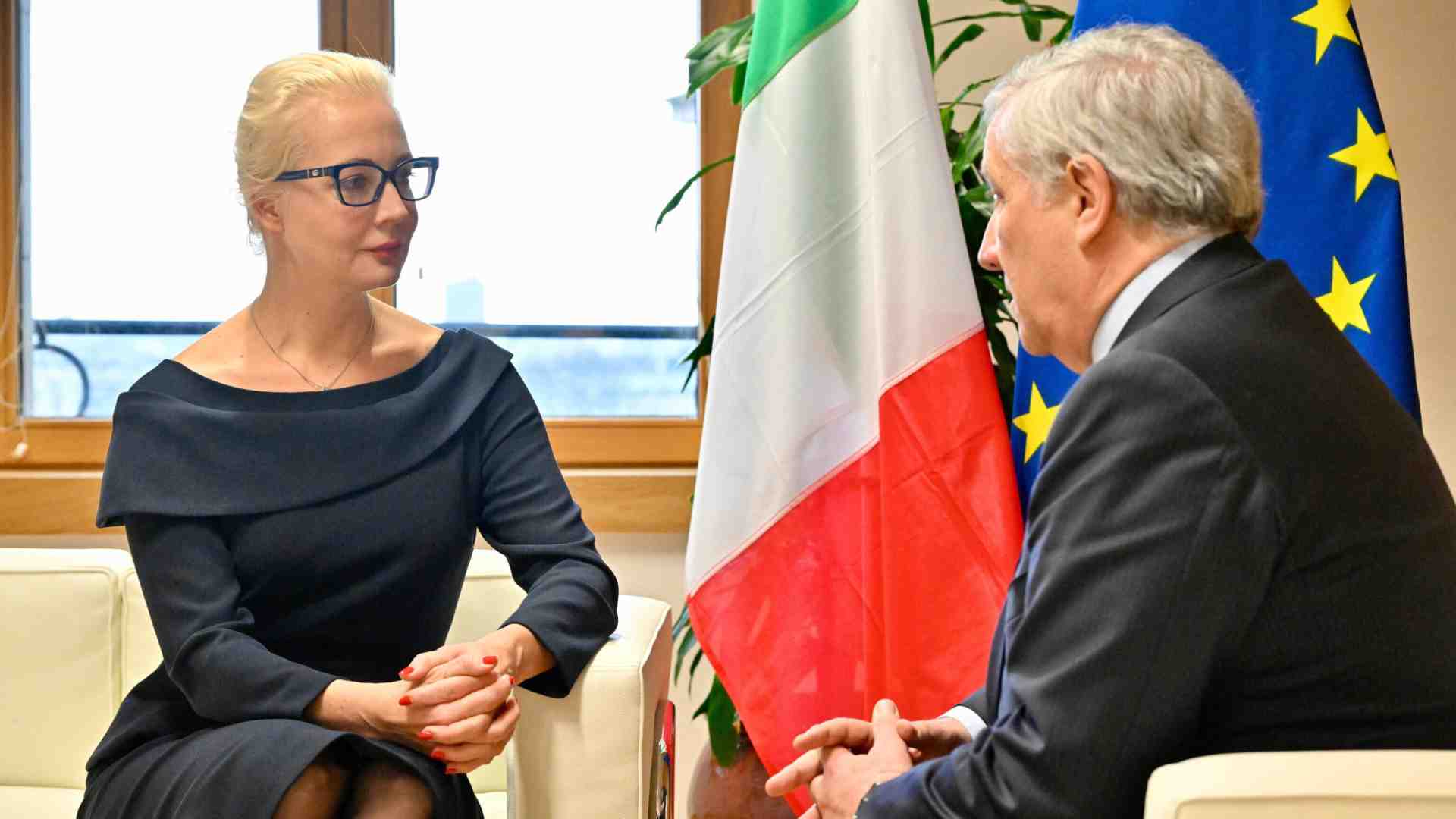 Tajani incontra Yulia Navalnaya. E mette il governo dalla parte giusta