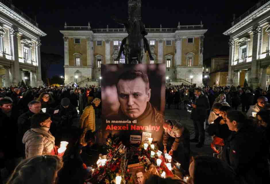 Il Campidoglio diventa piazza Navalny. Contestata la Lega