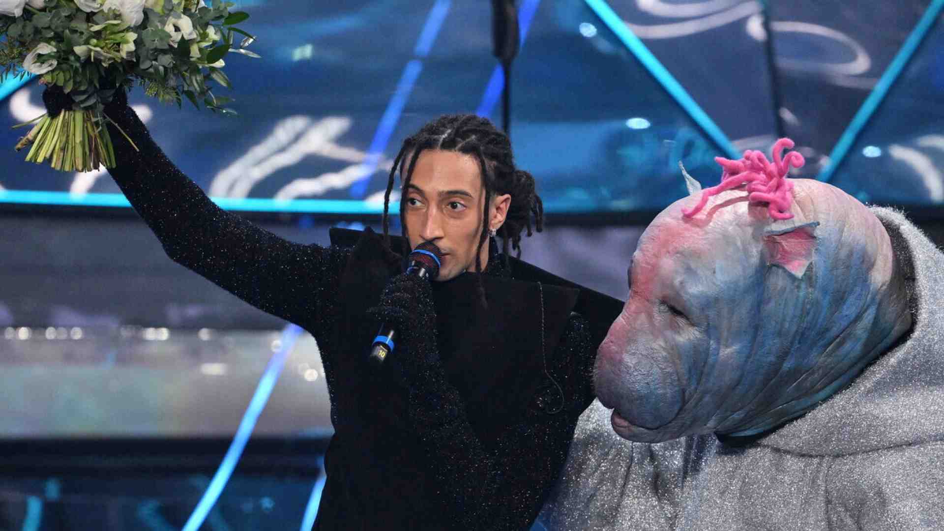 Qualcuno spieghi a Ghali il prezzo della pace