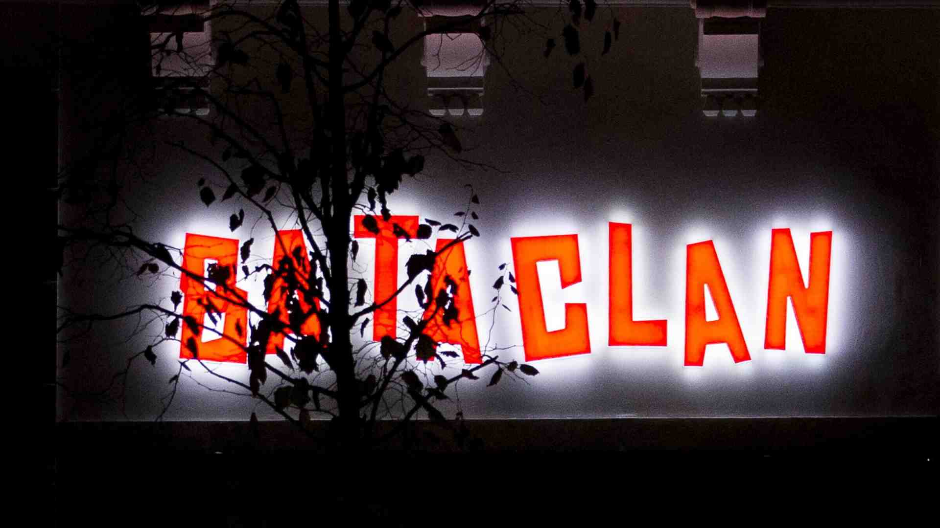 Lo spettacolo antisemita al teatro Bataclan di Parigi