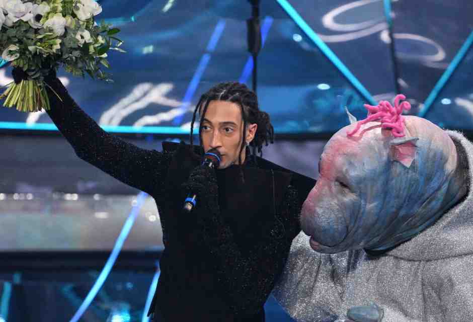 Qualcuno spieghi a Ghali il prezzo della pace