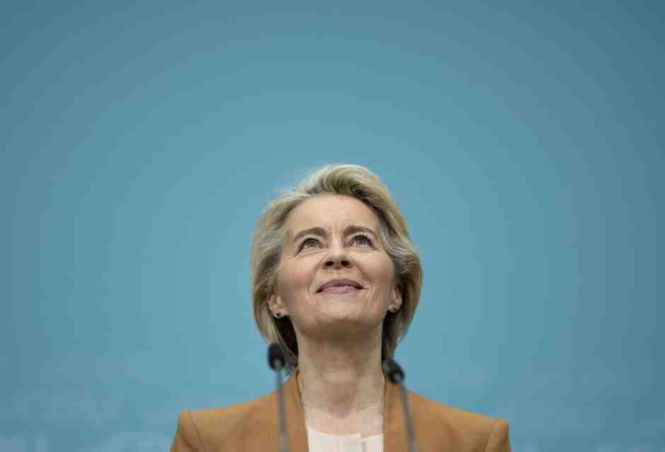 Meno Green deal, più Difesa e la porta aperta a Ecr. Il piano di von der Leyen