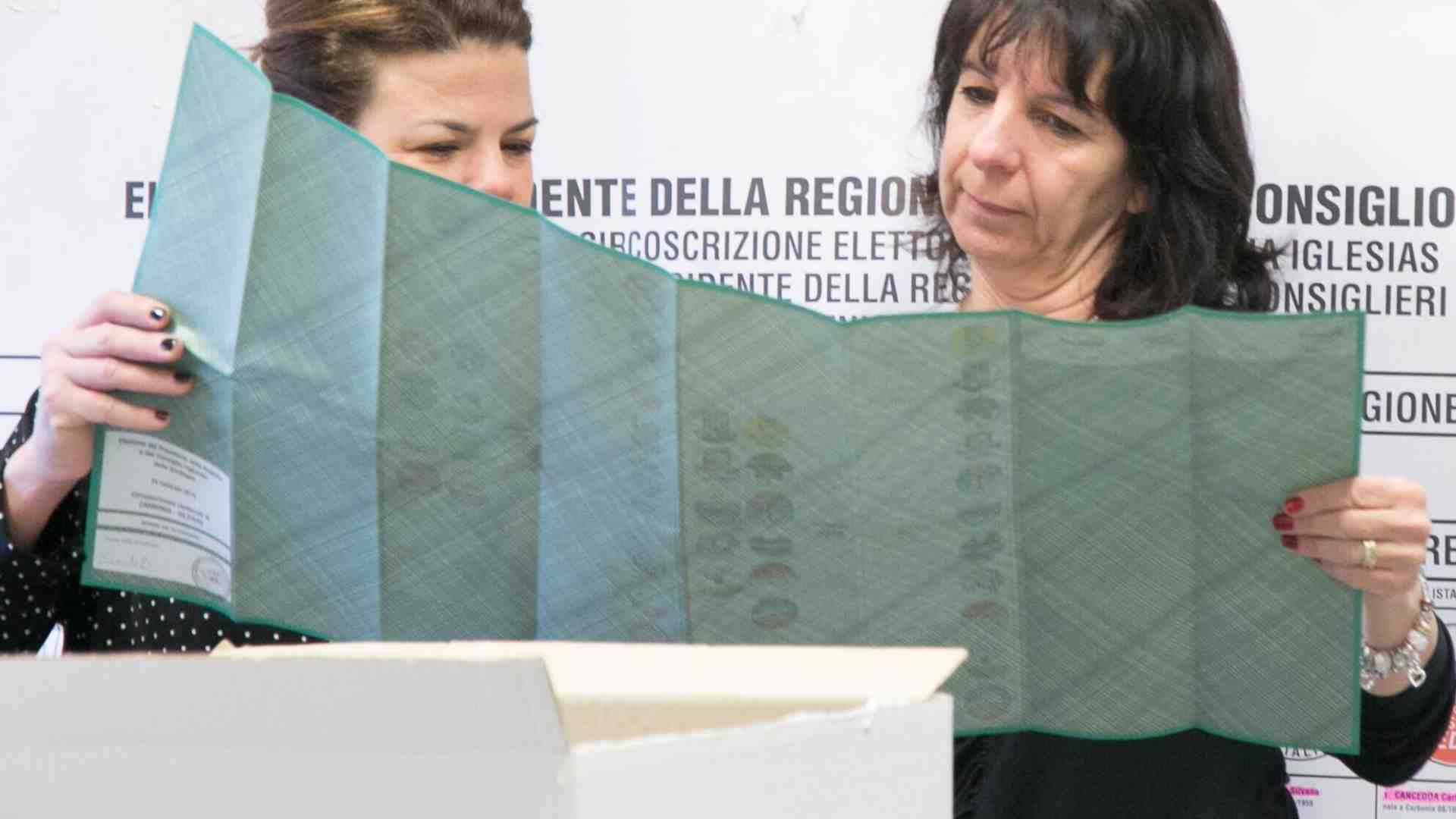 Cosa c'è in ballo per maggioranza e opposizione nelle elezioni in Sardegna