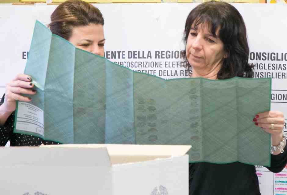 Cosa c'è in ballo per maggioranza e opposizione nelle elezioni in Sardegna