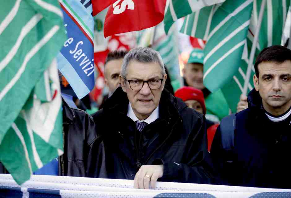 Landini lancia i referendum contro il Jobs Act per guidare il fronte anti Meloni