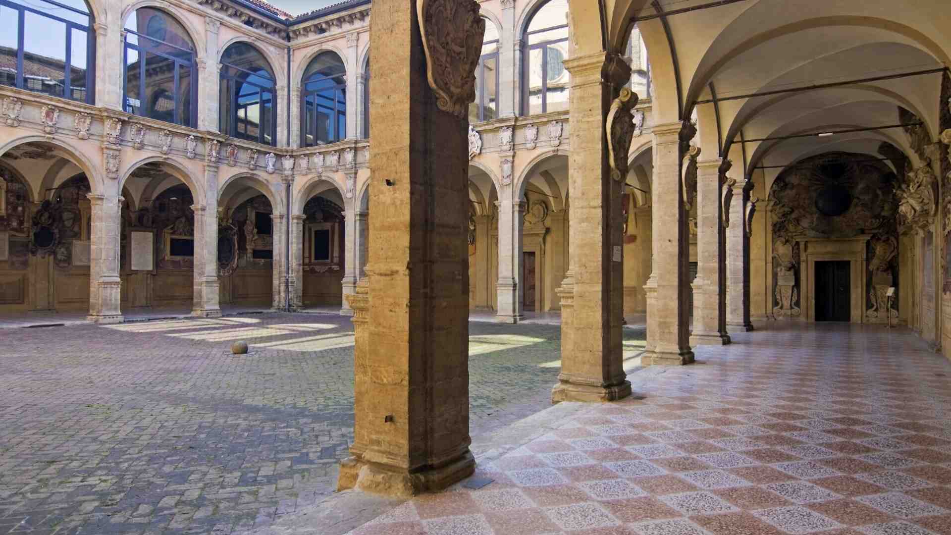 L’assurda polemica dell’Accademia della Crusca con l’Università di Bologna. Parla il rettore