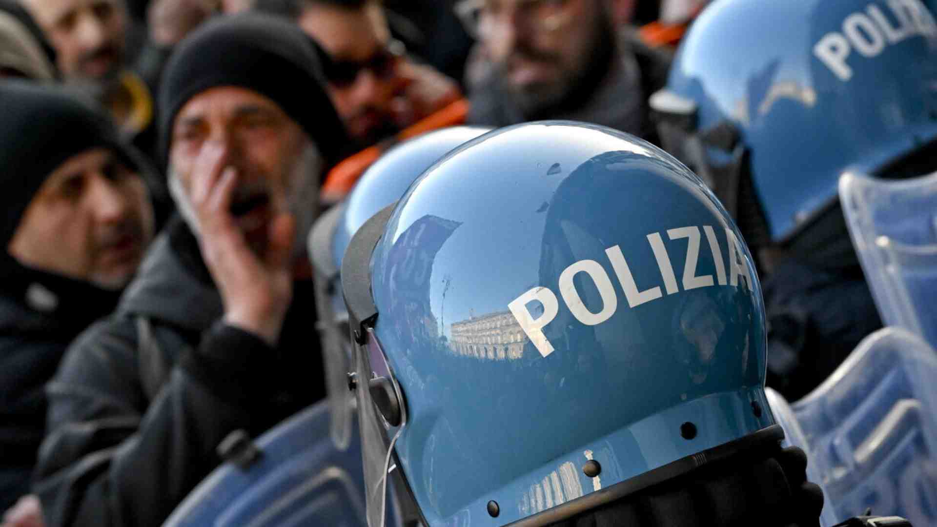 I cortei sono sempre una violenza