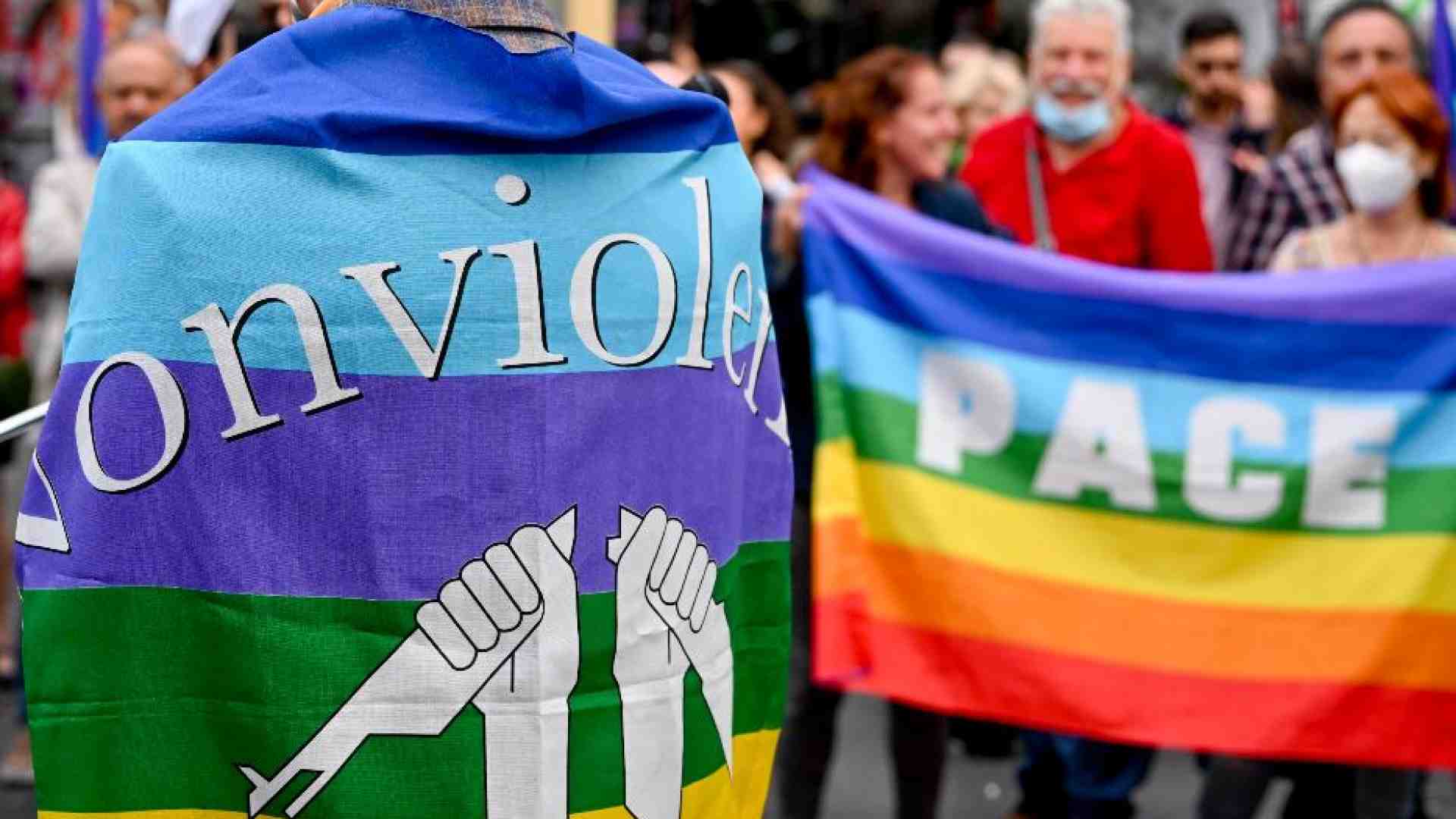 L’appello delle banche etiche: «La finanza smetta di investire sulle guerre»