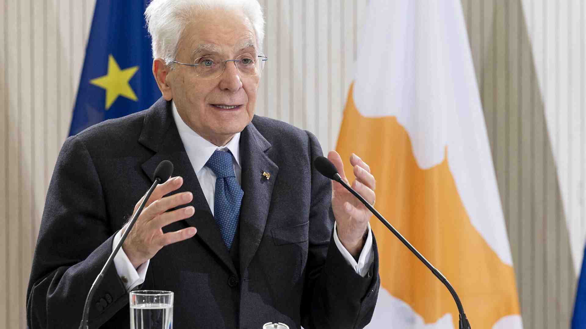 Le parole sagge di Mattarella sulla delinquenza usata in piazza