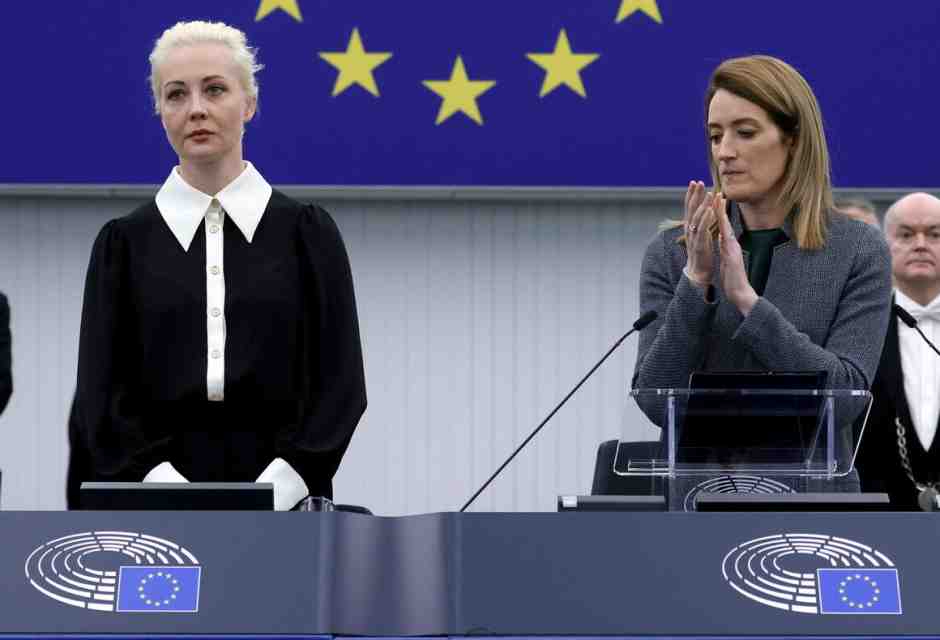 Yulia Navalnaya al Parlamento europeo: "Putin è un mafioso sanguinario"