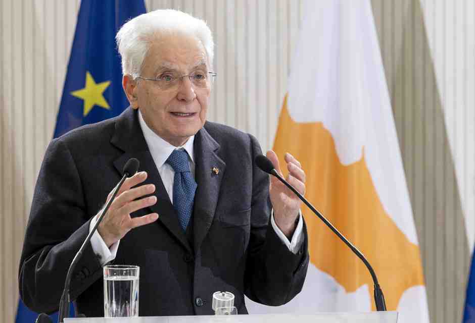 Le parole sagge di Mattarella sulla delinquenza usata in piazza