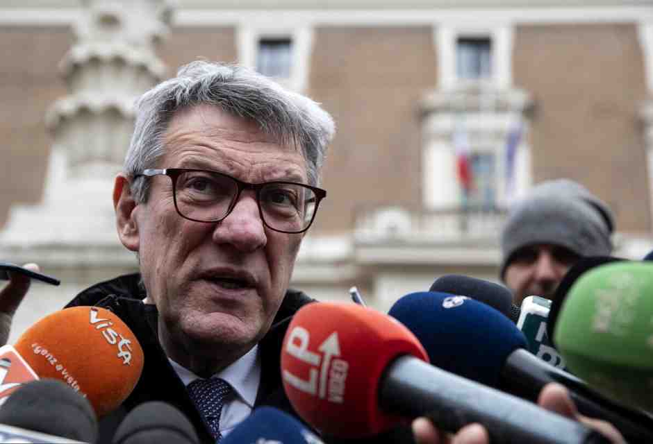 "Vogliamo fare rumore". La campagna referendaria di Landini contro Meloni fino al 2026