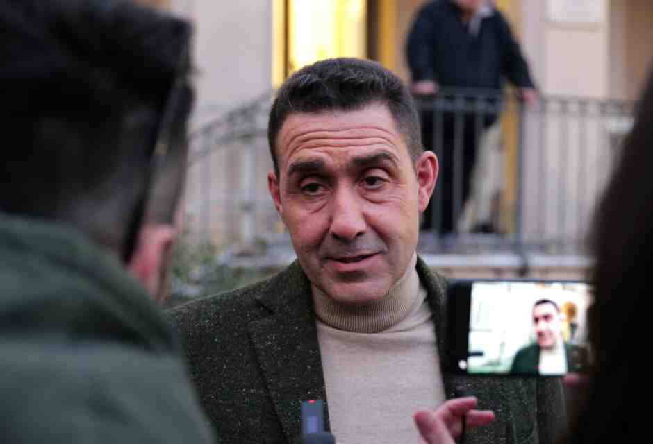 Crosetto risponde a Salvini sulla sospensione di Vannacci: "Tra un po' finirò le guance da porgere"