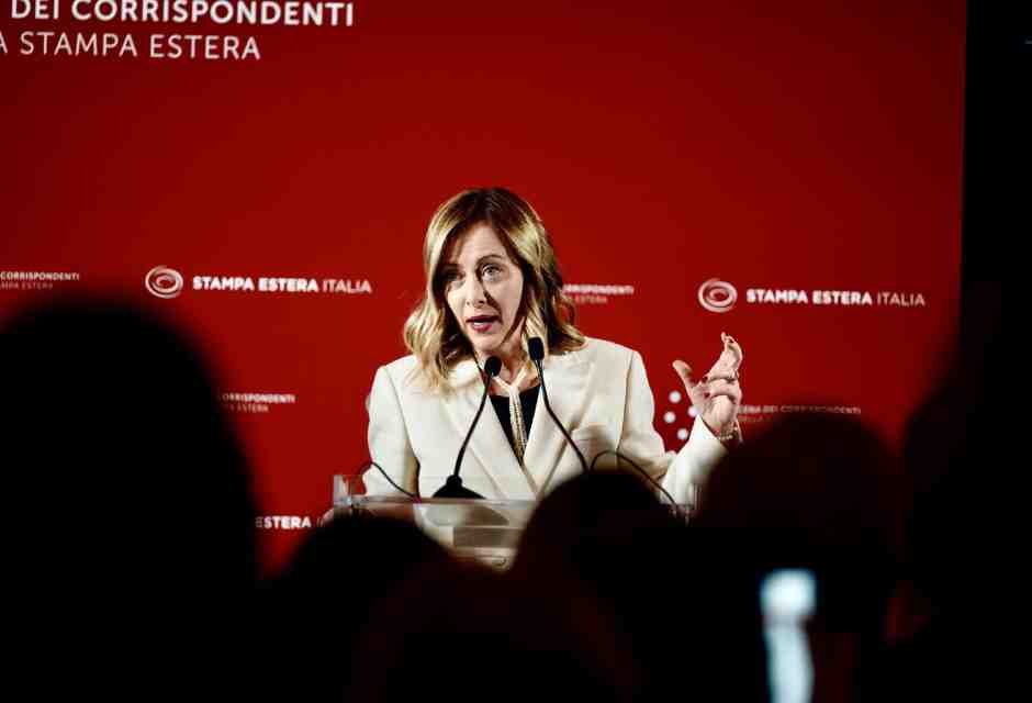 Meloni ride e balla, sarà forse per il 3 per cento della Lega?