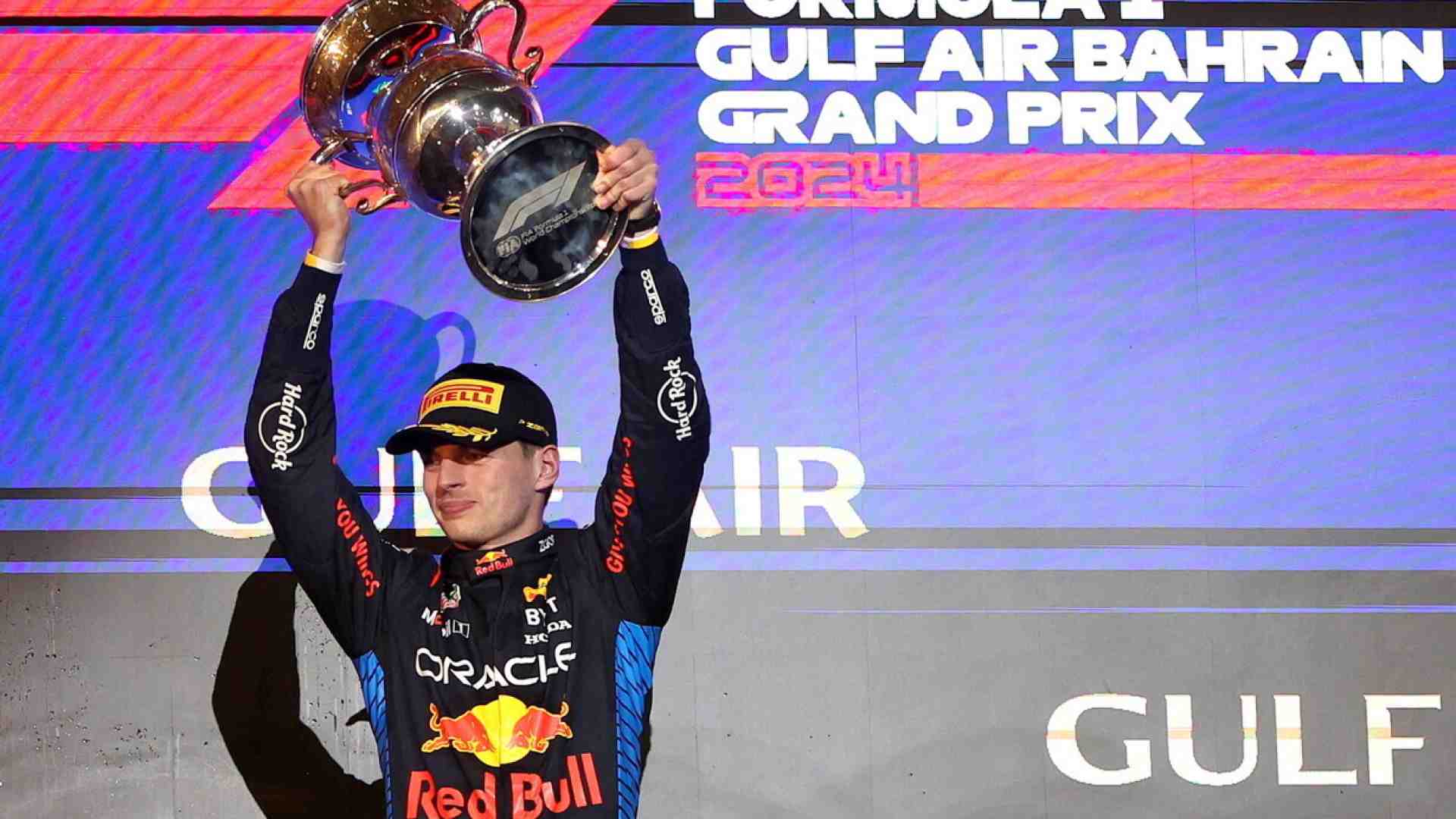 Il mondiale di F1 ricomincia dalla fine: Verstappen primo, Perez secondo davanti alla Ferrari di Sainz