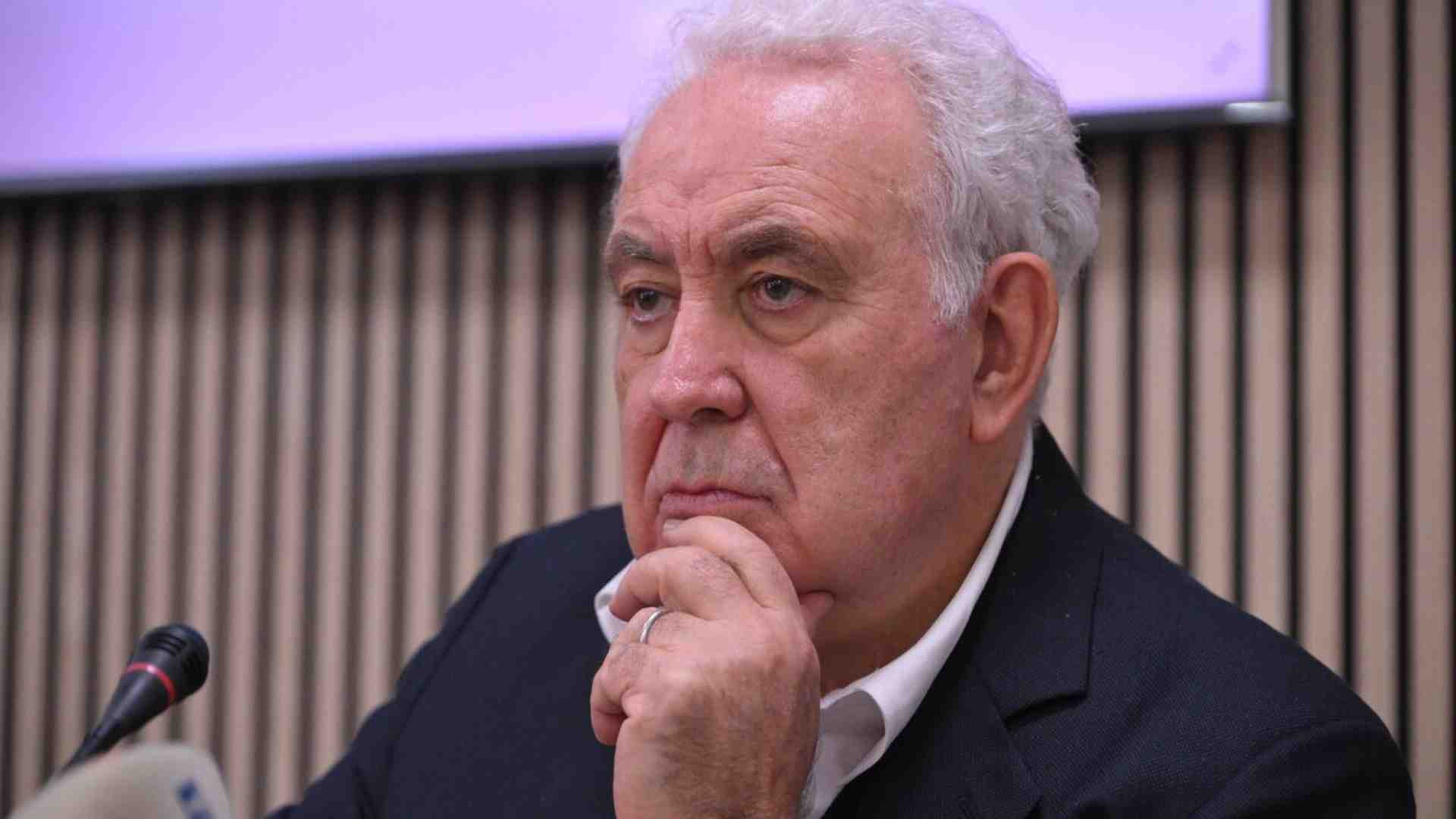 Quelli che si distinguono dall'inespressività nel ragionare