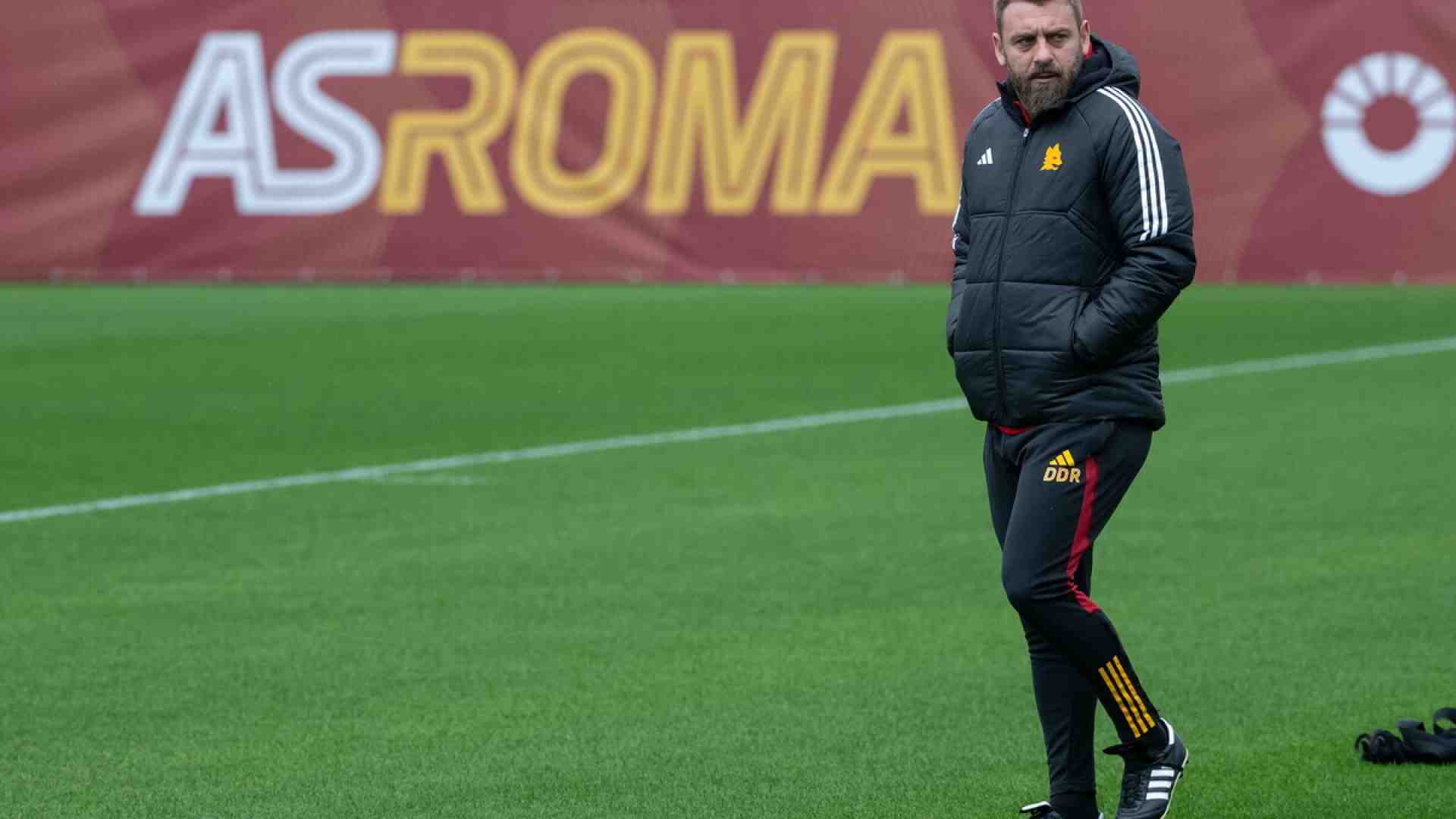 Daniele De Rossi, l’allenatore con le mani in tasca
