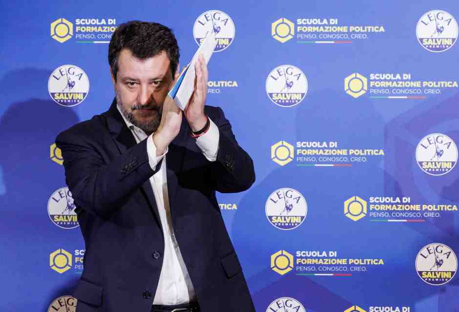 "V" per Salvini. Ora vuole Vannacci candidato al nord contro Crosetto. Il tormento per i Verdini