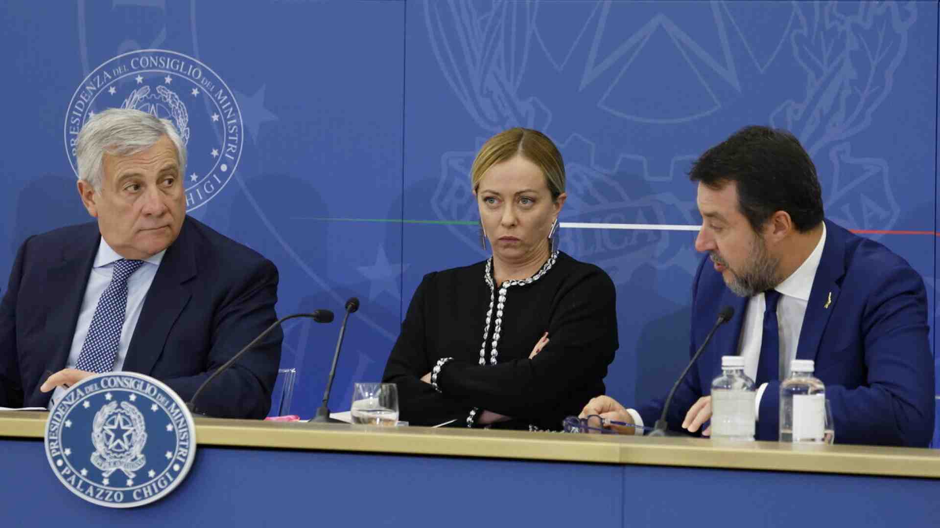 FdI in calo. Forza Italia cresce e punta la Lega. Il sondaggio