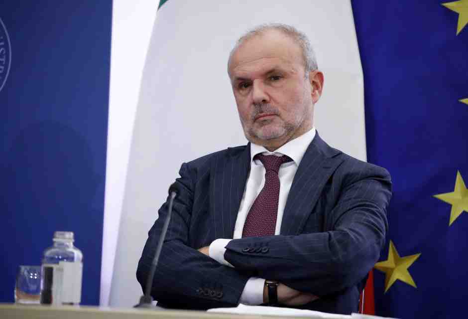 Il governo coccola ancora i No vax e fa dietrofront sul Green Pass globale