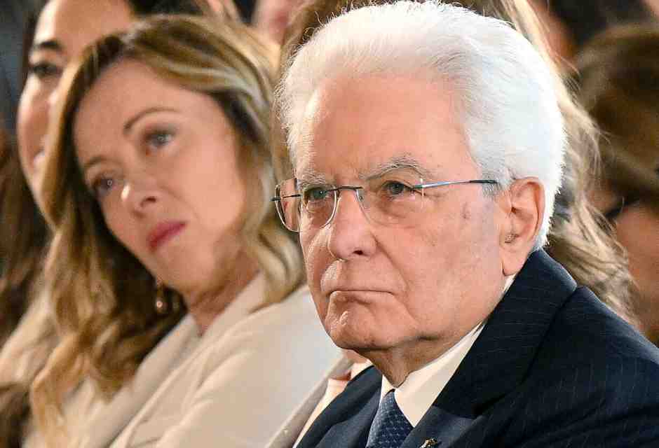 Manganelli e mimose: prove di disgelo al Colle per l'8 marzo fra Meloni e Mattarella