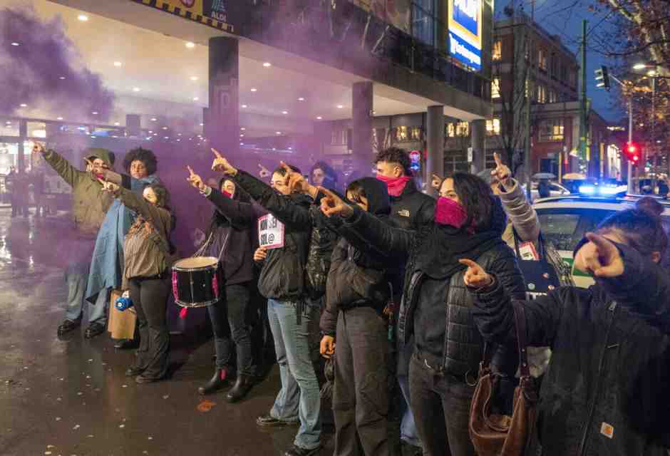 Si chiamano Non Una di Meno ma bisognerebbe chiamarle Qualcuna di troppo