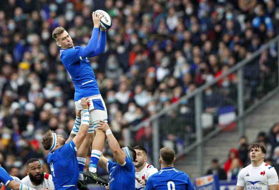 Il rugby è "una partita di scacchi giocata in velocità". Intervista a Federico Ruzza