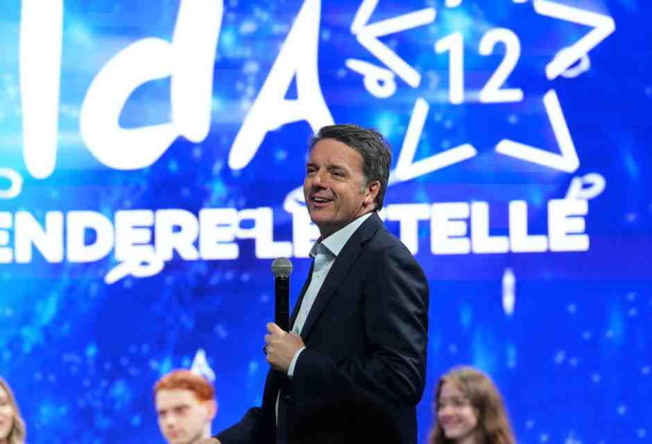 Renzi torna alla Leopolda: “Un abbraccio ai pm che pensavano fosse il luogo del malaffare”
