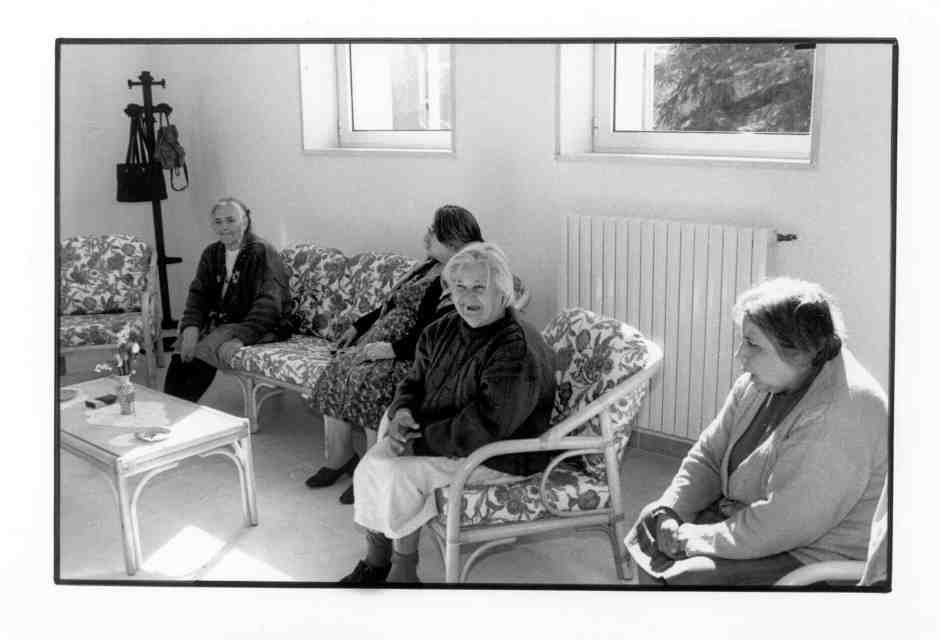 Storia di Rosa, coetanea di Basaglia, e delle altre nei manicomi. Era mia nonna