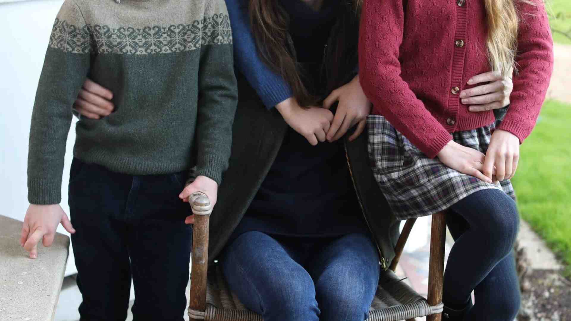 La foto di Kate è un altro pasticcio di comunicazione che Elisabetta avrebbe evitato