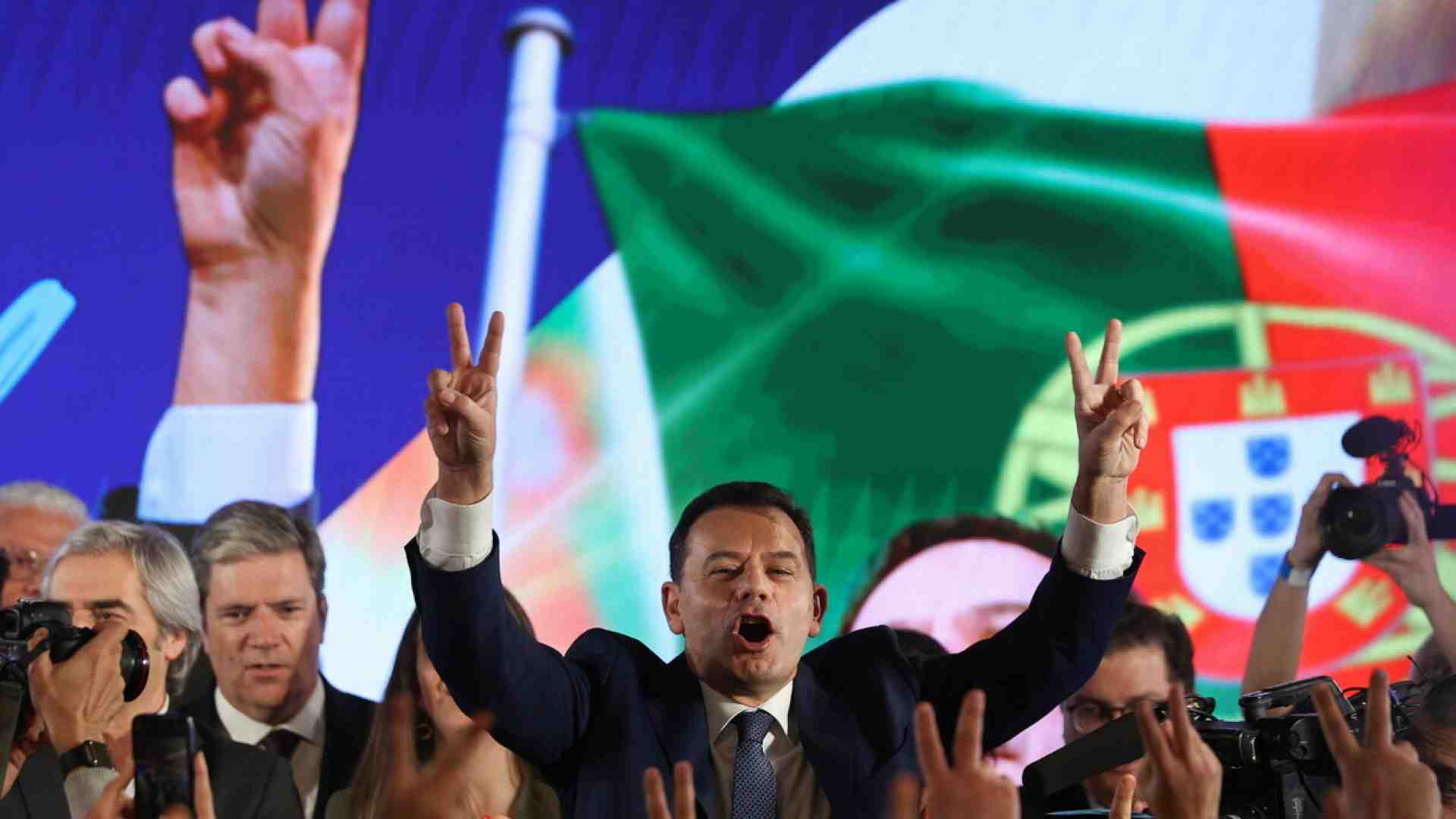 In Portogallo il centrodestra vince di misura, ma non c'è maggioranza senza Chega